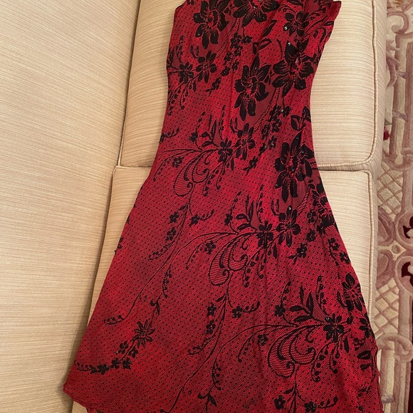 Dress - Picture 2 of 2